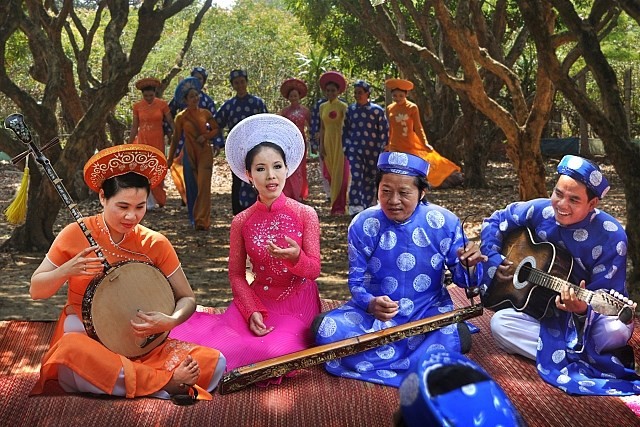Наслаждение вокальным жанром «дон-ка-тай-ты» в провинции Кьензянг - ảnh 1